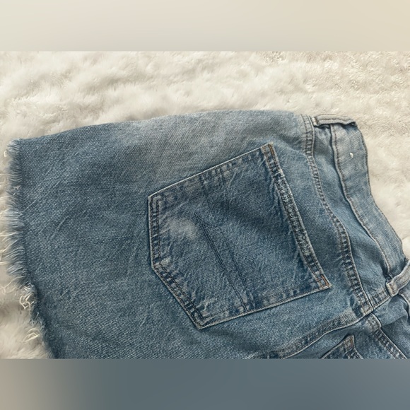 AE High Rise Denim Mom Shorts Distressed - Picture 10 of 14